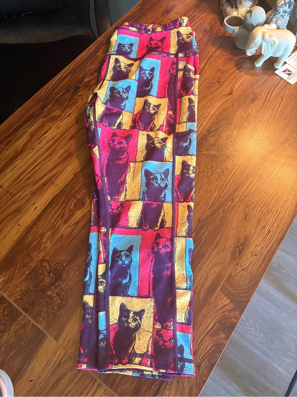 Constantly Varied Gear “Pawcasso” Size Large Capris